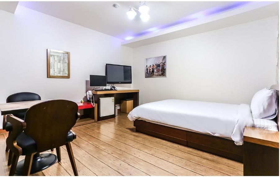 Crystal Motel Gangneung Dış mekan fotoğraf